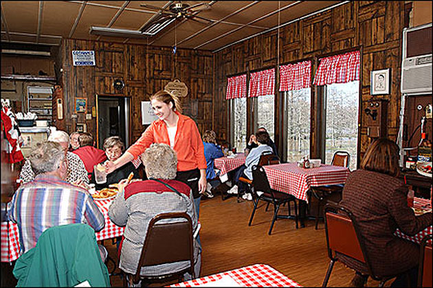 Dining at a legendary Arkansas restaurant